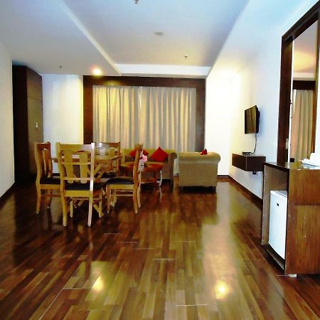 Hotel Velvet Clarks Exotica Zirakpur Exterior foto