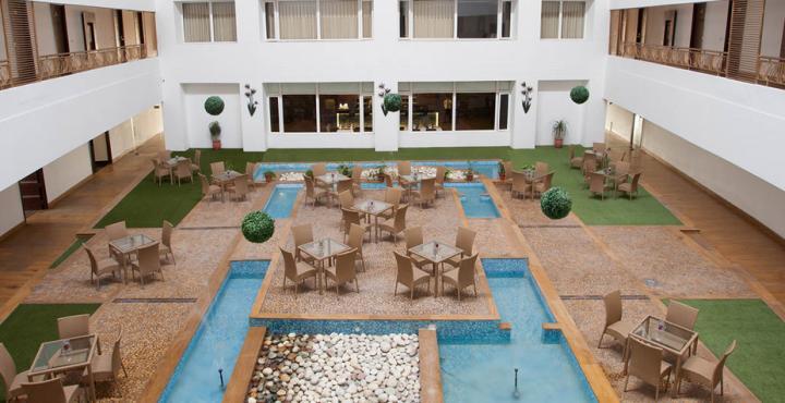 Hotel Velvet Clarks Exotica Zirakpur Exterior foto